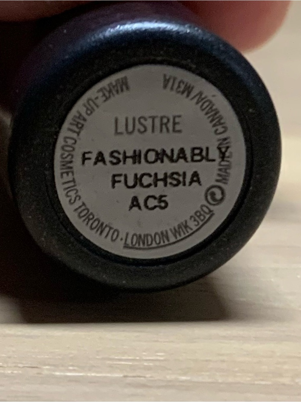 MAC Cosmetics Fashionably Fuchsia Discontinued Lipstick - Picture 4 of 5